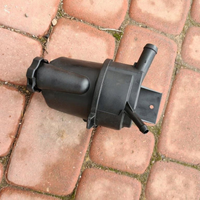 Zbiorniczek płynu wspomagania Opel Insignia