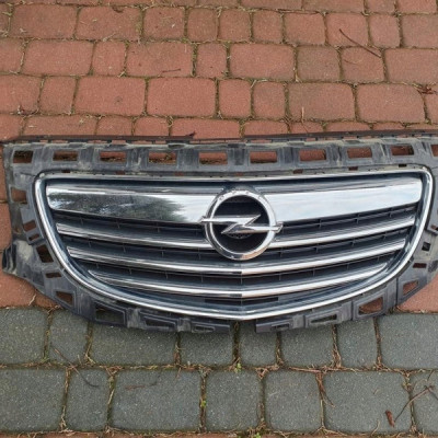Grill Atrapa przód przednia Opel Insignia 13238420