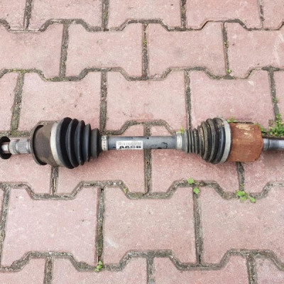 Półóś przegub półóska Opel Zafira C AAGB 13335157