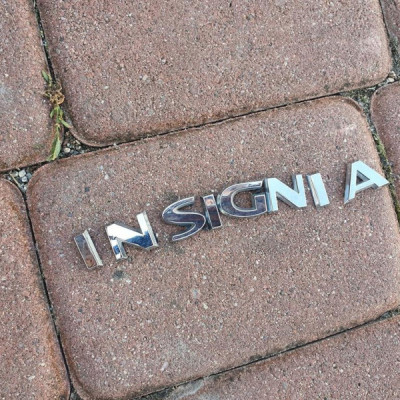 Napis logo klapa emblemat Opel Insignia