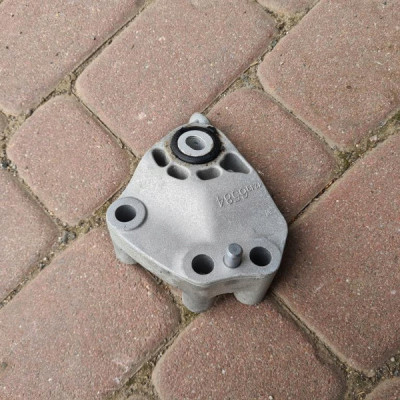 Łapa skrzyni mocowanie Opel Astra K V 1.2 42496584