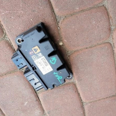 Sensor poduszek AIRBAG Astra J Zafira C 13589413