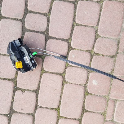 ZAMEK DRZWI P.TYŁ ASTRA IV J ZAFIRA C 13579566 GU