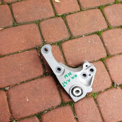 Poduszka łapa skrzyni biegów Opel Astra K 5 V