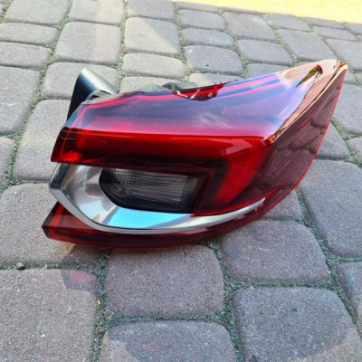 Lampa prawa tył kombi Opel Insignia B 39099123