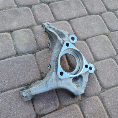 Zwrotnica przednia prawa Opel Insignia B 23384198