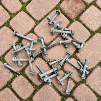 Sruby zawieszenia 4x4 tył tylny Opel Insignia B