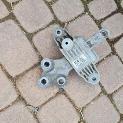 Łapa poduszka silnika Opel Astra J IV 13337422