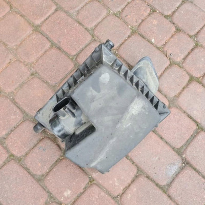 Obudowa filtra powietrza Opel Astra J IV 13272757