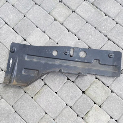 Obudowa podłogi silnika Opel Insignia 13280107