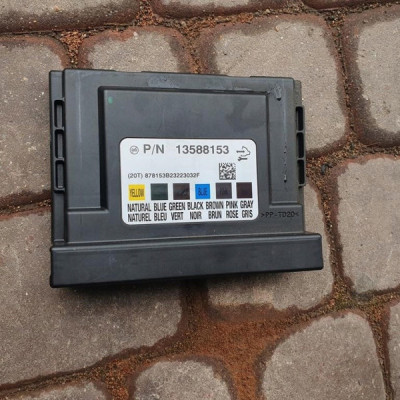 Moduł komfortu sterownik Opel Astra J 13588153