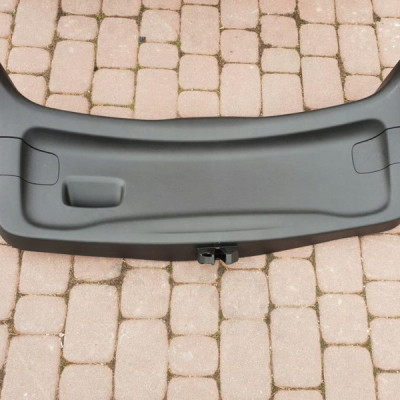 Obudowa osłona klapy HB Opel Astra K V 39040434