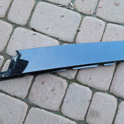 Obudowa słupek słupka drzwi listwa osłona Renault Captur II 2 802849444R