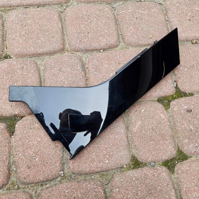 Obudowa słupek słupka drzwi listwa osłona Renault Captur II 2 822350426R