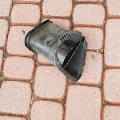 Rura dolot powietrza Opel Insignia 55561770