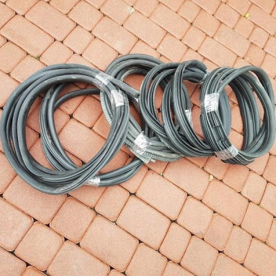 Uszczelka drzwi tył skrzydełko Vivaro B Trafic III