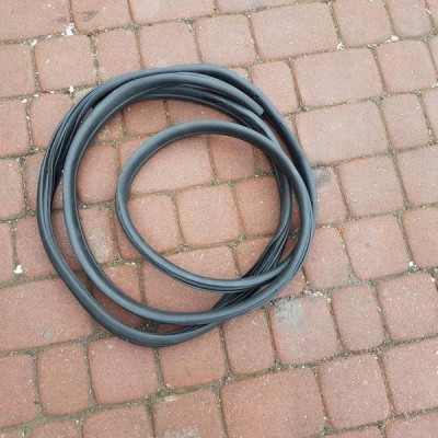 Uszczelka drzwi przednich Vivaro B Trafic III