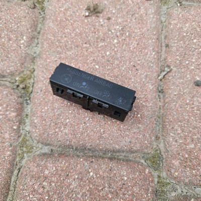 Panel PASSENGER AIRBAG Opel Mokka 13422812