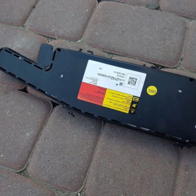 Poduszka fotela fotelówka Opel Insignia 13223142