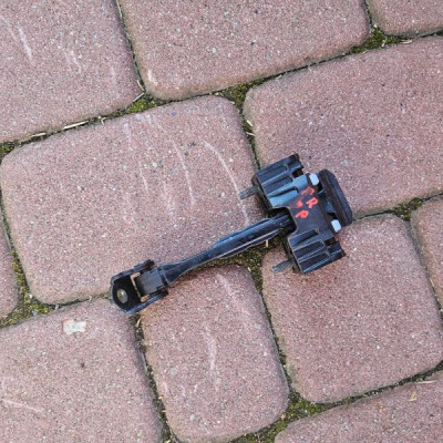 Ogranicznik drzwi prawy przód PROACE CITY Berlingo Rifter Combo E