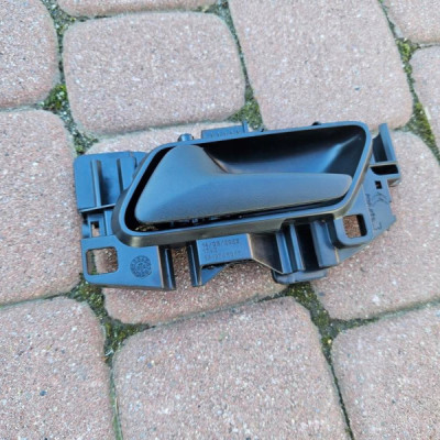 Klamka wewnetrzna lewy przód PROACE CITY Berlingo Rifter Combo D 9819745977