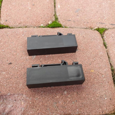 Trzymak rolety tył tylny kombi Opel Insignia