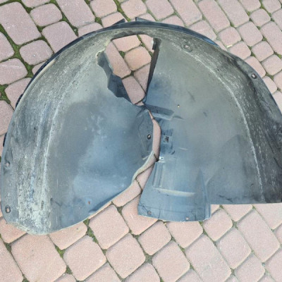 Nadkole przód przednie Opel Insignia B 39163913