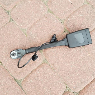 Zapięcie pasa czujnik wpinka Astra K V 39016993