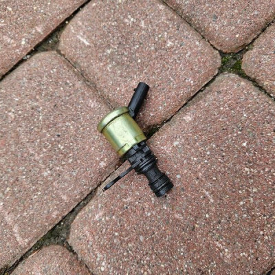 Czujnik zawór oleju Opel Insignia B 12636425