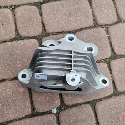 Poduszka łapa silnika 1.6CDTI Opel Insignia B 84248715
