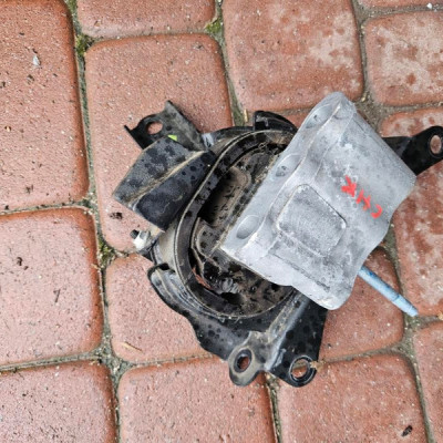 Poduszka łapa silnika uchwyt TOYOTA C-HR CHR P1 1.8B 1.8H Hybryda