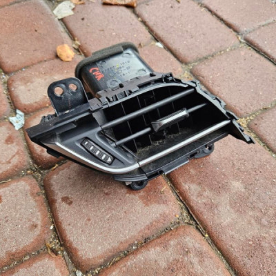 Kratka deski nawiewu nadmuchu lewa TOYOTA CH-R CHR 55660-F4010