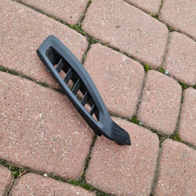 Kratka deski osłona obudowa nawiewu plastik TOYOTA C-HR CHR 55962-F4010