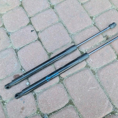 Teleskop klapy tył EU Opel Meriva B 13338367