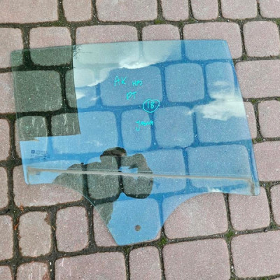 Szyba tył tylna jasna HB prawa Opel Astra K V 2018r