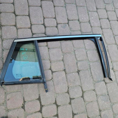 Uszczelka zgarniacz szyba tył kombi Astra K 2021r