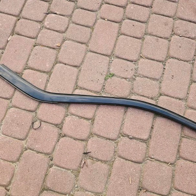 Listwa szyby czarny POLYSK kombi Astra K V 39113933