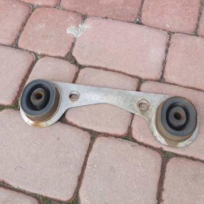 Mocowanie wydechu wieszak Opel Insignia 13229794