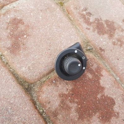 Przełącznik lusterek Vivaro Trafic III 255704649R