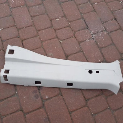 Obudowa słupek osobówka Vivaro B Trafic 769135169R