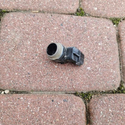 Czujnik parkowania PDC Vivaro B Trafic III 284426105R