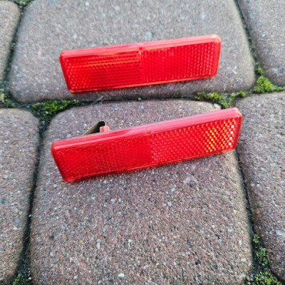 Odblask zderzaka tył tylny Vivaro B Trafic III 7700353184