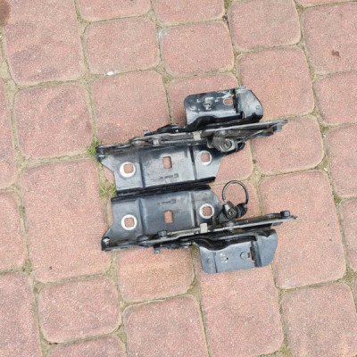 Zawiasy maski zawias PROSTE Z22Y Opel Insignia B 39126609 39126608