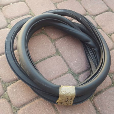 Uszczelka drzwi lewa Opel Astra J IV 4 GTC