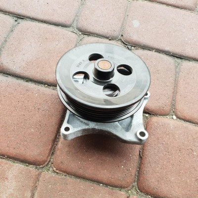 Pompa wody 1.4T Opel Astra K 5 V 12635767