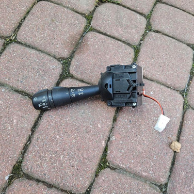 Manetka swiateł rogi przełącznik Vivaro B Trafic III 255676085R