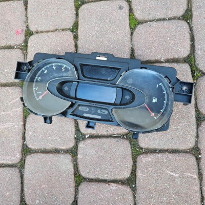 Licznik obrotomierz zegary Vivaro B Trafic III 248102941R