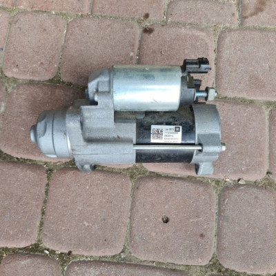 Rozrusznik Opel Insignia B 12680615