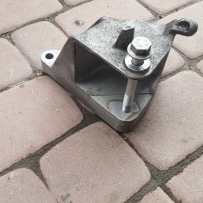 Wspornik Łapa Opel Insignia 13228288