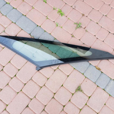 Szyba przód przednia lewa Opel Zafira C 2017r